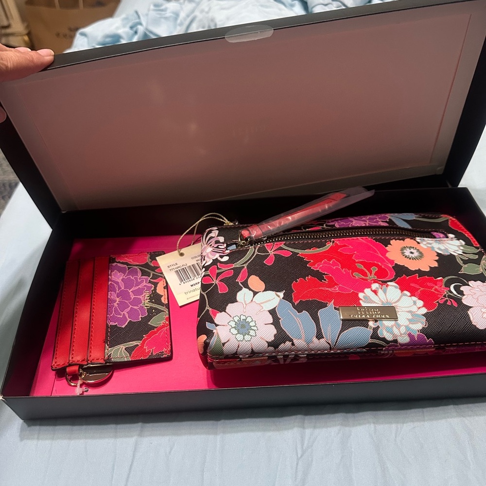 Trina Turk Floral Wristlet and Card Holder Gift Set - Black, Pink, and Blue
